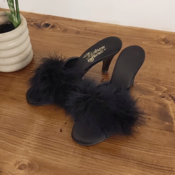 Vintage Shoes - vtg 80s victoria's secret boudoir fuzzy kitten heels